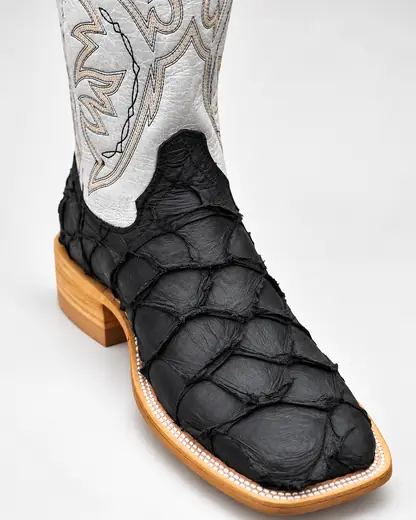 Bota Masculina Couro de Pirarucu Black Premium – Exclusividade e Sofisticação Artesanal