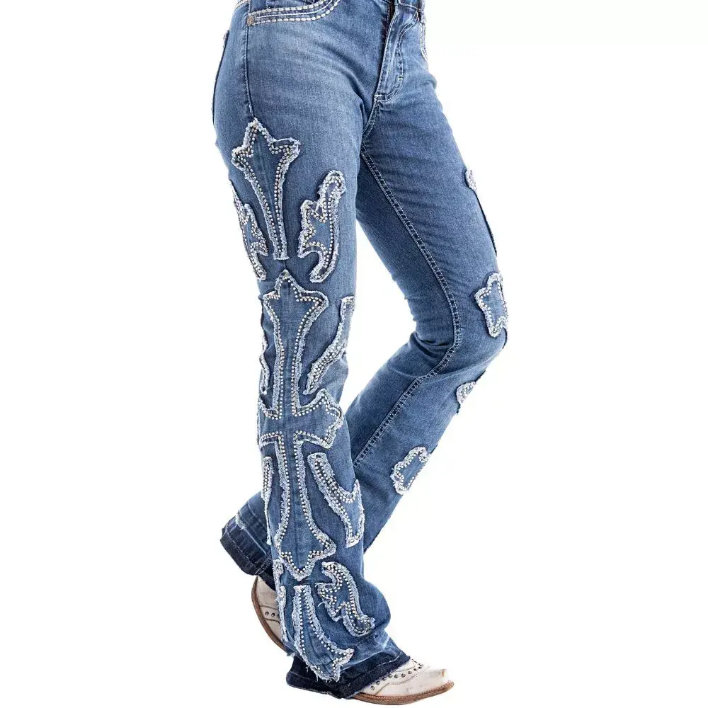 Calça Jeans Com Bordados Brilhos Barra Flare Desfiada Zenz Farm ... — miniatura 3